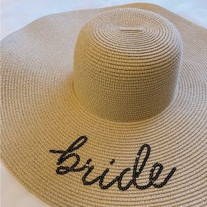 Wide brim Bride hat